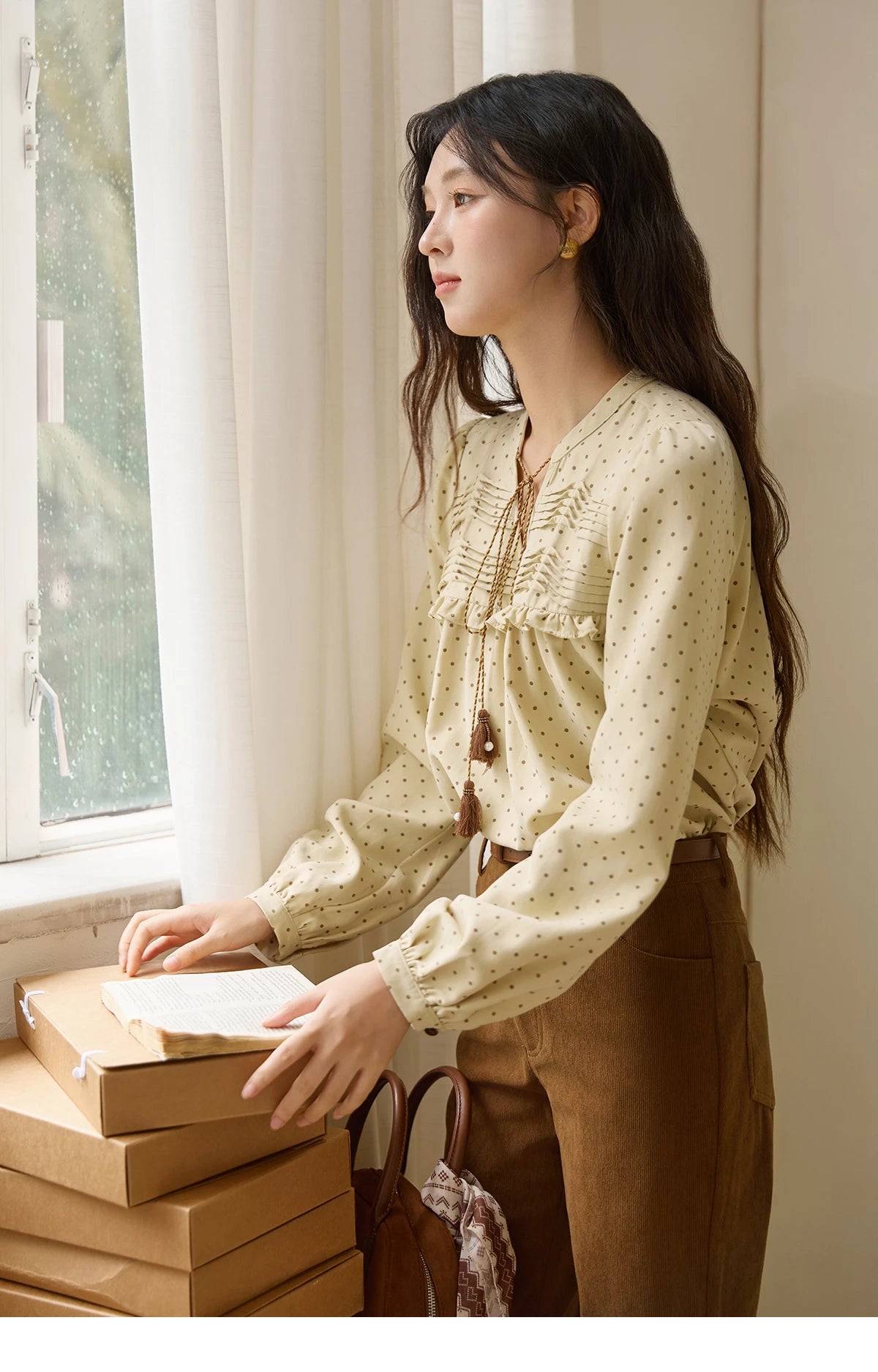 MISHOW Women's Polka Dot Ruffled Shirt 2025 Autumn Vintage Tie Tassel Round Neck Long-Sleeve Top Loose Casual Blouse MXE45X2477