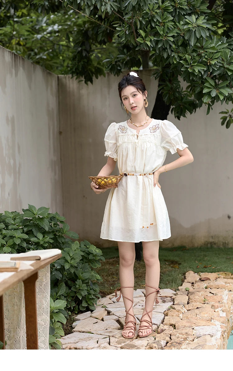 MISHOW Vacation Retro Sweet Dress for Women 2025 Summer Jacquard Embroidered Bubble Sleeve Dresses with Bohemian Belt MXD30L1864