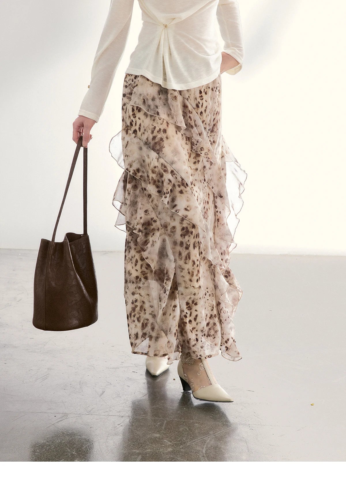 MISHOW Women's Leopard Print Maxi Skirt Spring Ruffled Chiffon Elastic Waist Skirts Casual Retro Flowy Long Skirt MXF108B0772