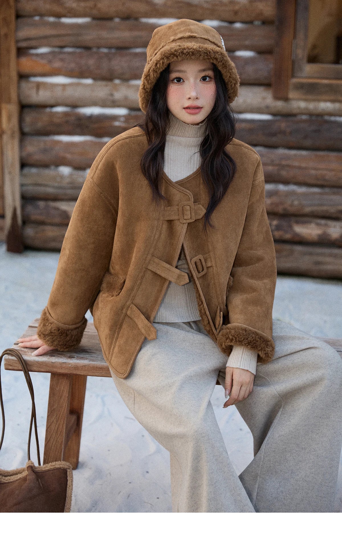 MISHOW Women's Warm Jacket 2025 Retro Luxury Brown Round Neck Long Sleeve Coat Commuting Windproof Loose Coat Woman  MXE90W0994