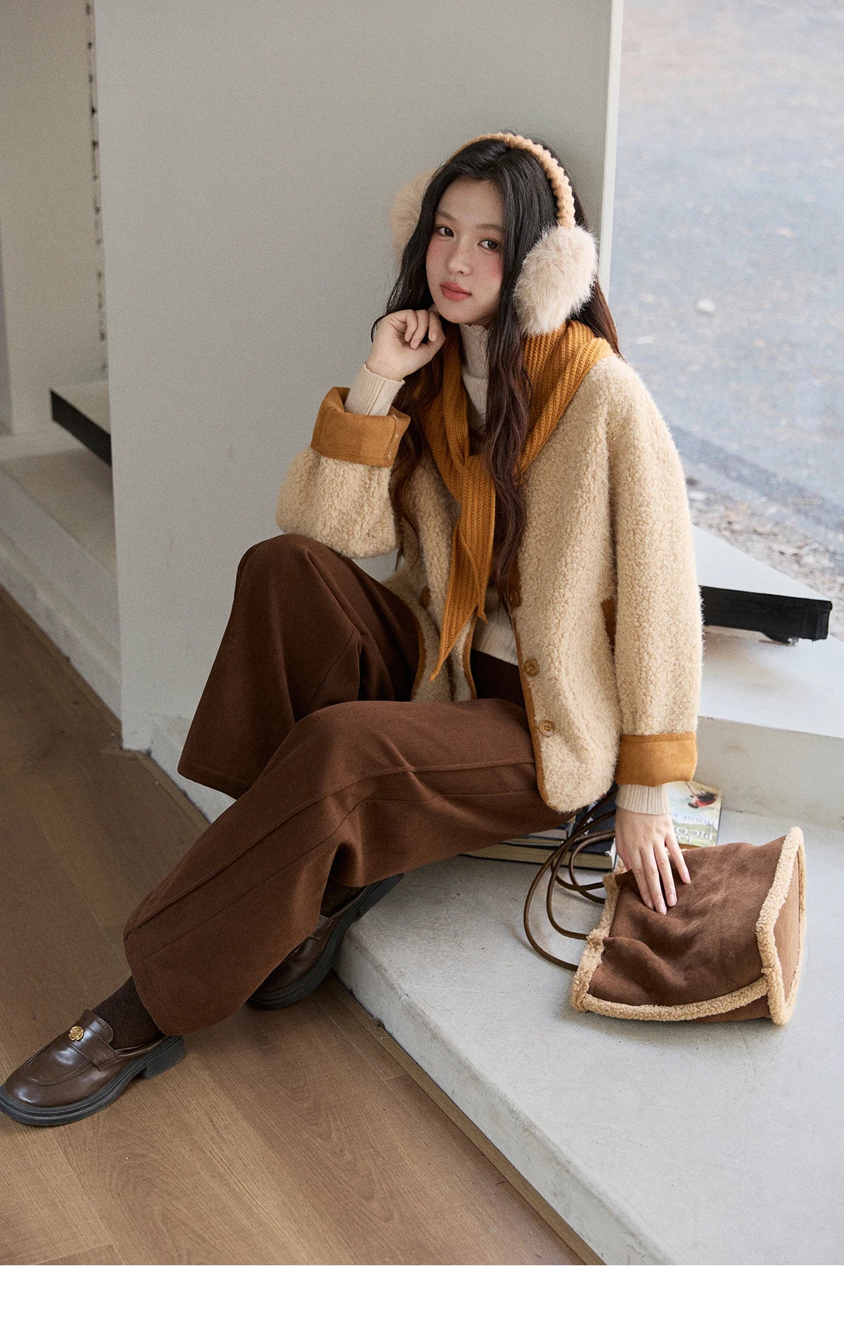 MISHOW Lamb Wool Jacket with Color Blocking Knitted Shawl for Women Winter 2025 Warm Thickened Fur One-piece Coats MXE91W0969