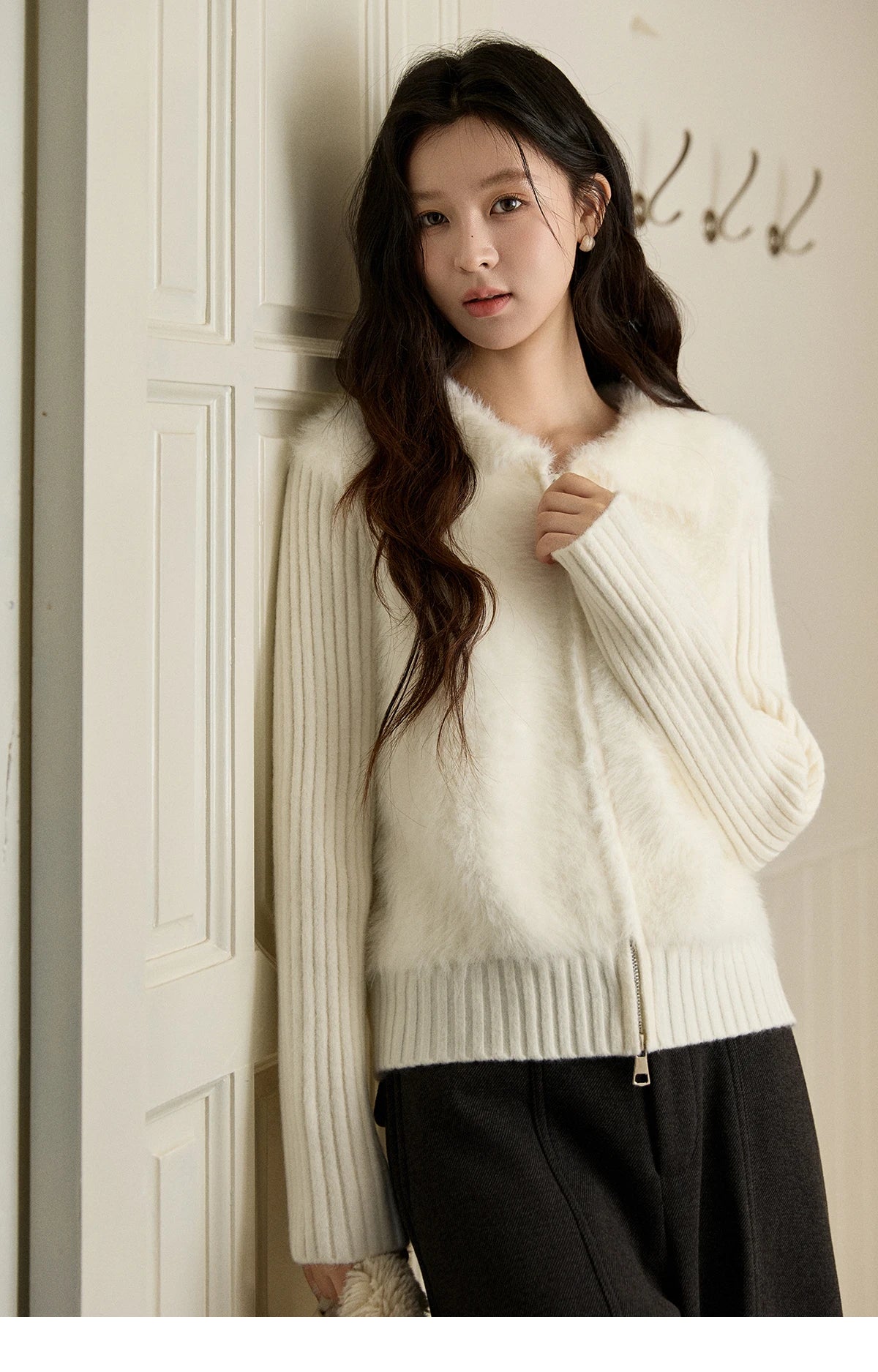 MISHOW Women's White Faux Fur Knit Cardigan 2025 Autumn Winter Fake Two-Piece Zipper Lapel Collar Warm Soft Outerwear MXE94Z2992