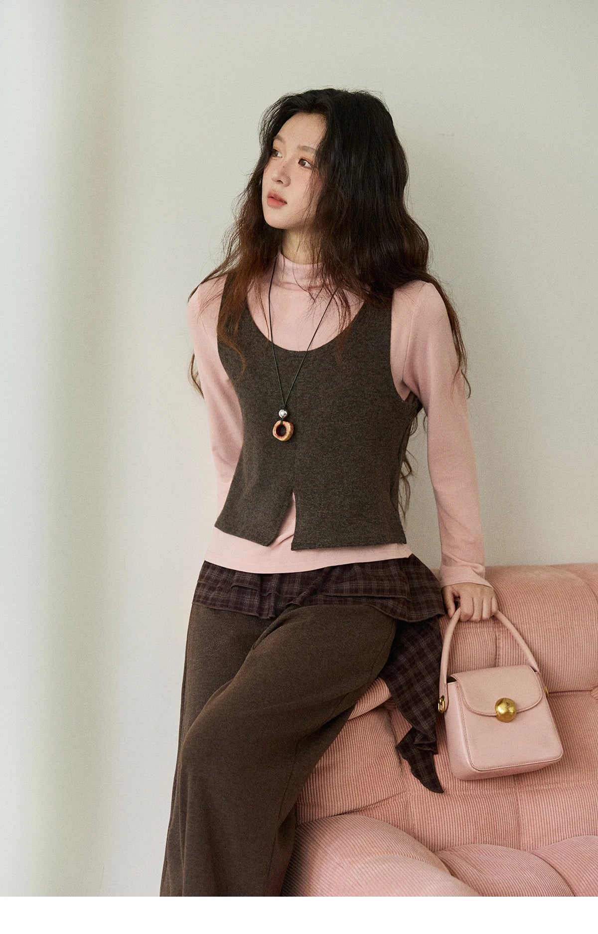 MISHOW Two-piece Suit for Women 2025 Winter Retro Turtleneck Knit Long-sleeved Tops Square Collar Vest Woman Set MXE88T1440