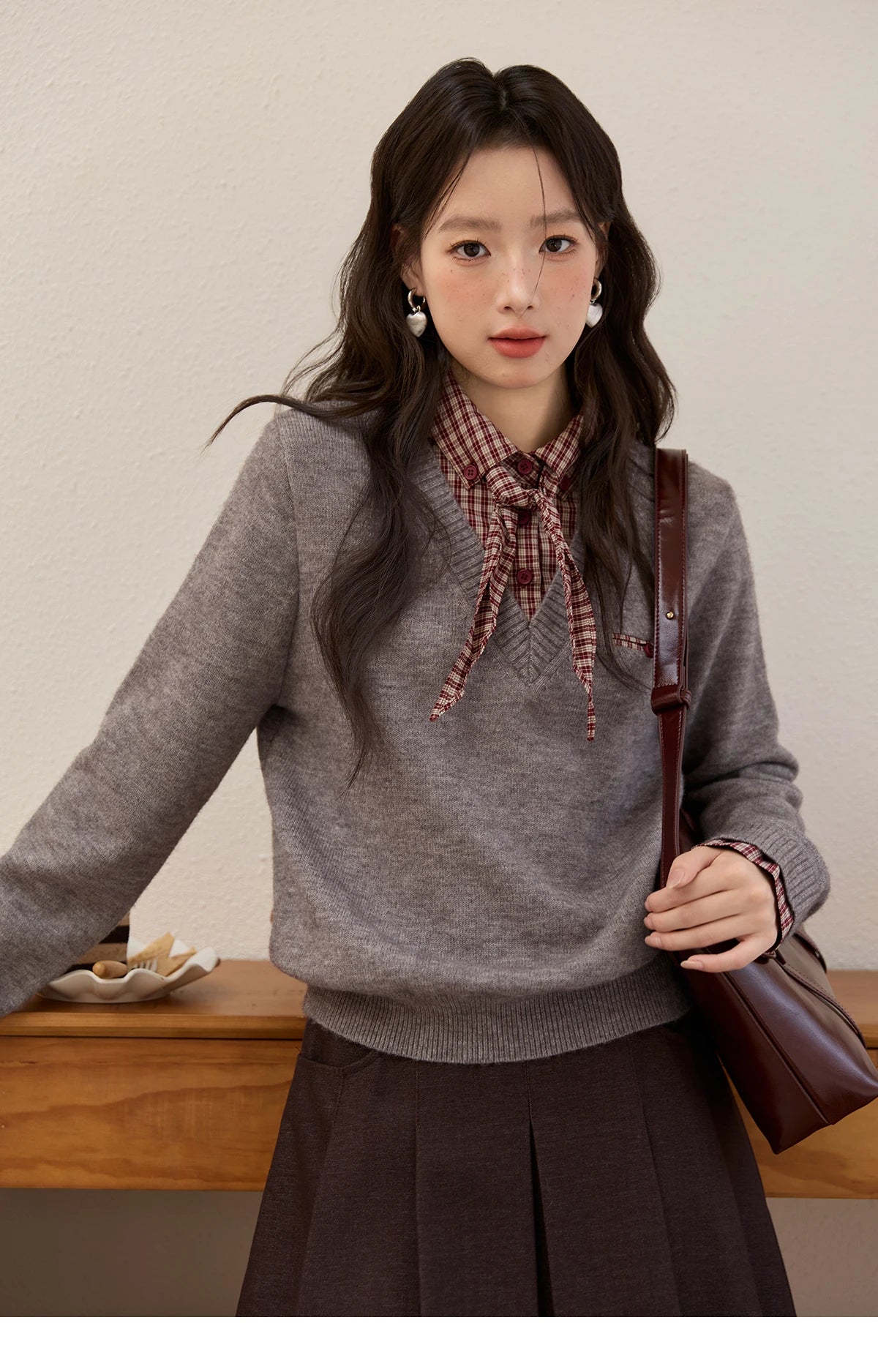 MISHOW Fake Two-piece Knitted Sweater for Women 2025 Winter Plaid Turn-down Collar Splicing Detachable Scarf Sweater MXE89Z2605