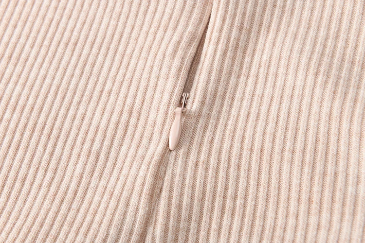 MISHOW Plaid Splicing Fake Two-piece Tops for Women Spring 2025 Contrasting Colors Slim Thin Top V-neck Casual Tees MXE13Z1108