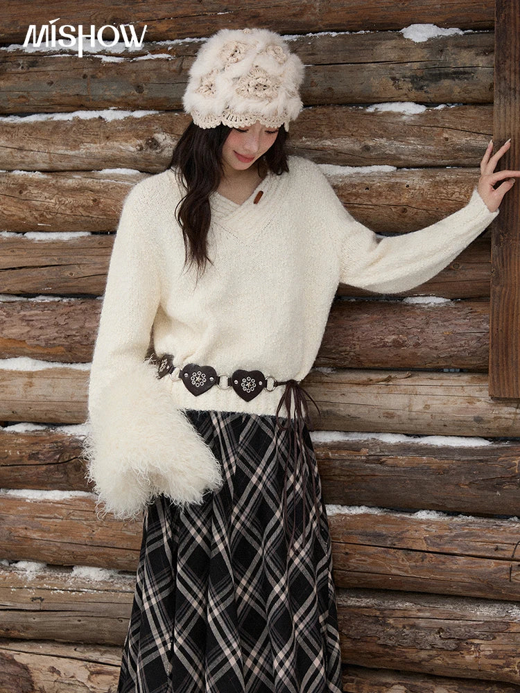 MISHOW  Luxury Women Sweaters 2025 Winter Elegant V-neck Thick Pullovers Retro Ribbed Cuff Versatile Long-sleeved Top MXE87Z2755