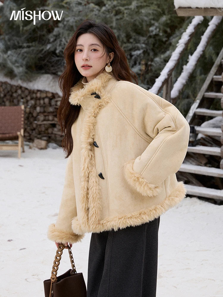 MISHOW Woman Yellow Jacket 2025 Warm Stand-up Collar Suede Coat Winter Shearling and Fur Trim Loose Thickened Coat MXE92W1017