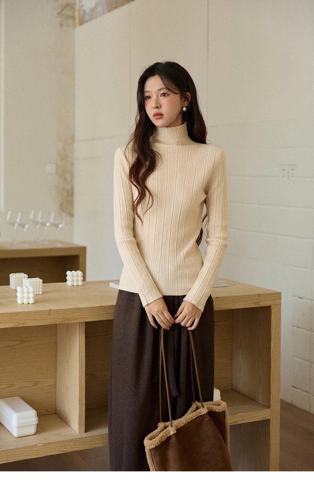 MISHOW Women's Long-sleeved Tops 2025 Winter Simple Solid Turtleneck Sweater Vertical Ribbed Slim Fit Casual Top MXE86Z2656