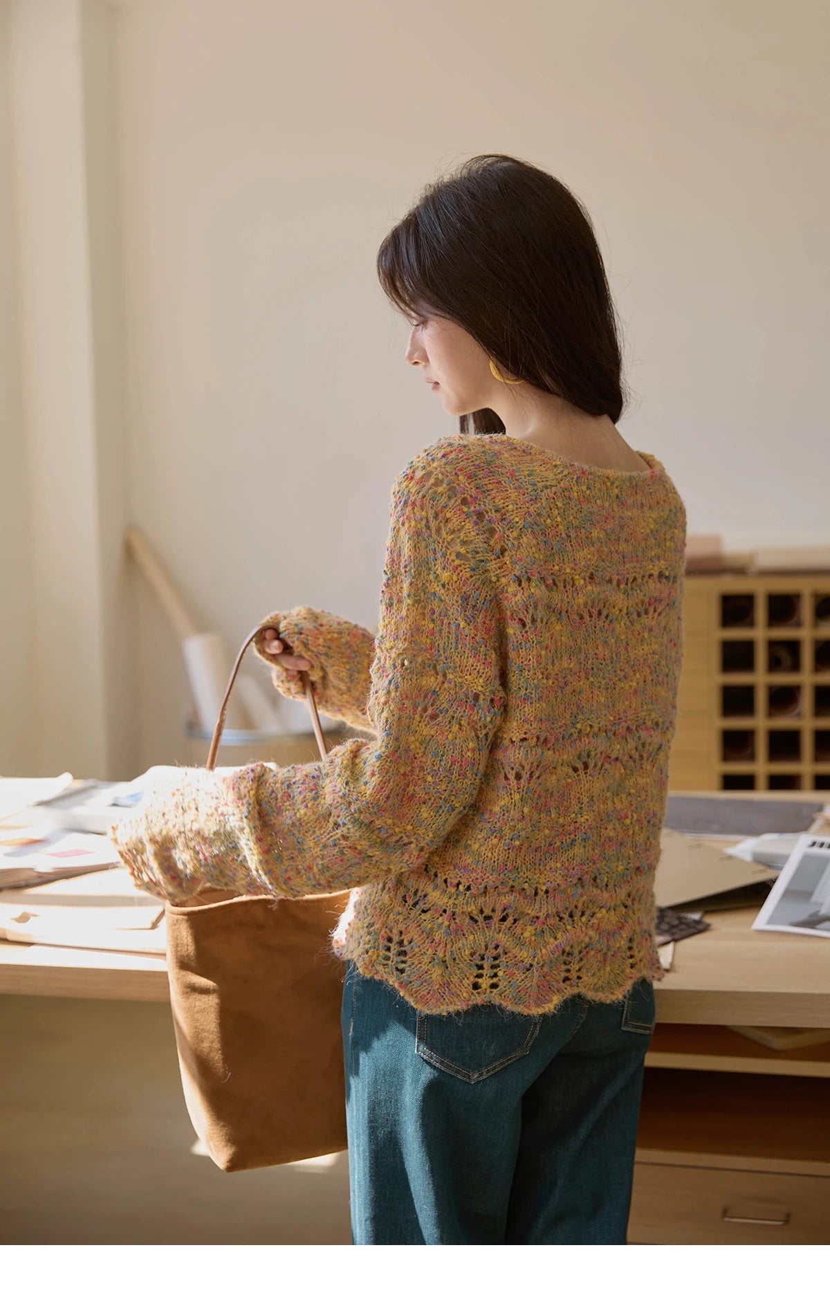 MISHOW Women's Retro Chic Knitted Top 2025 Autumn French Color Polka Dot Knitted Round Neck Curved Hem Thin Sweaters MXE43Z1343