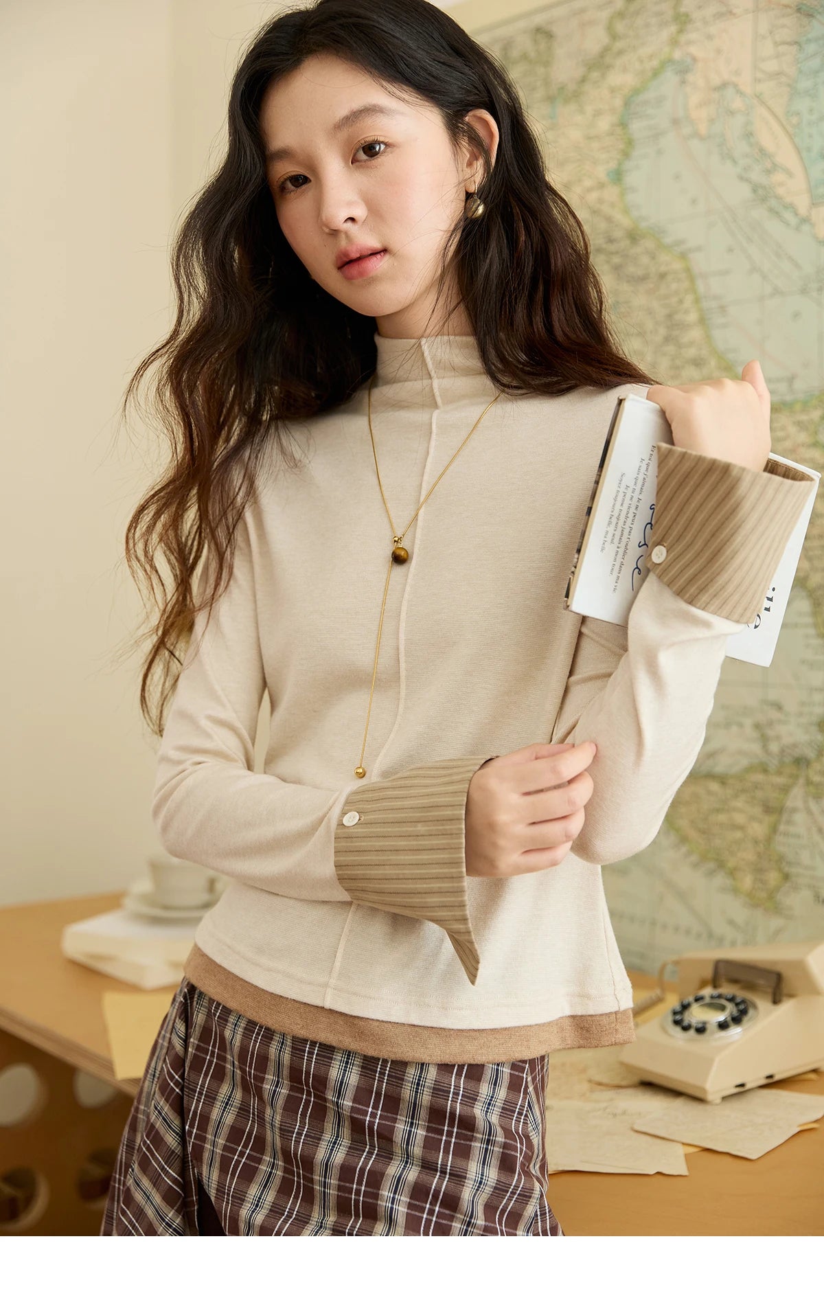 MISHOW Knitted Tops for Women 2025 Autumn New Apricot Stand Collar Long Sleeves Slim Fit with Detachable Cuffs Tops  MXE49Z2532