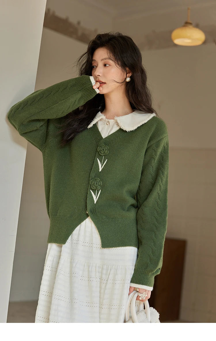 MISHOW Cardigan V-neck Women Three-Dimensional Flowers 2024 Fall Gentle Soft Knitted Sweaters Women Short Tops MXD36Z0894