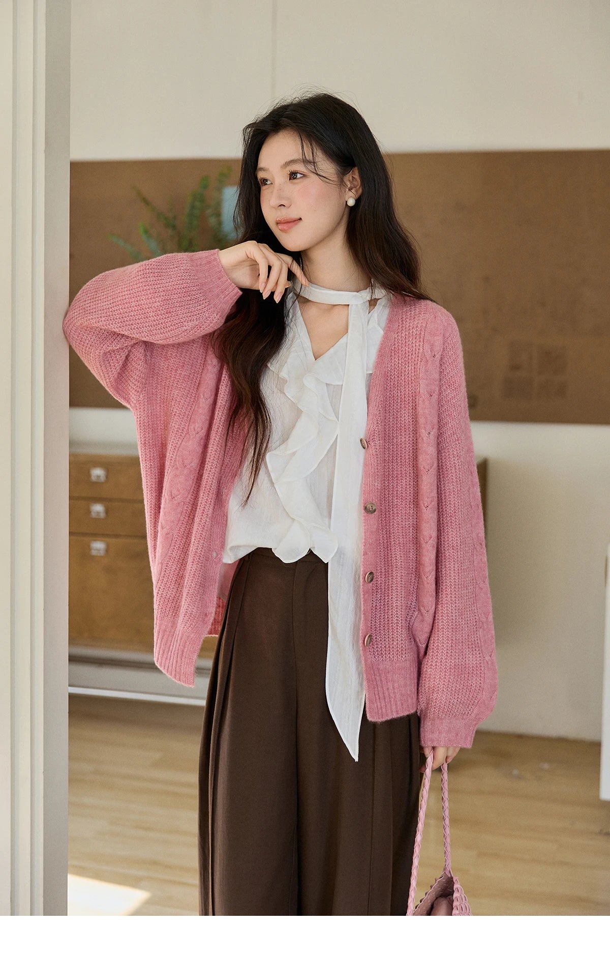MISHOW Women's Dusty Pink Knitted Cardigan 2026 Spring V-Neck Single Breasted Tops Loose Casual Long Sleeve Outerwear MXF11Z2898