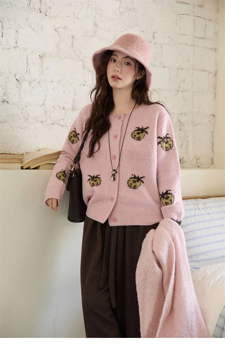 MISHOW Cardigan Women 2025 Autumn Winter Fashion Fuuny Pineapple Jacquard Round Neck Single-breasted Sweater Woman MXE87Z2752