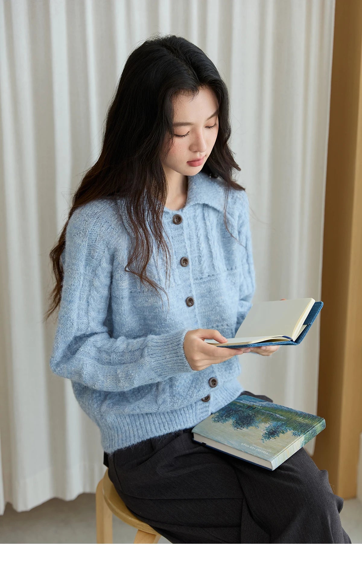 MISHOW Knitted Cardigan Women 2025 Autumn Winter Simple Turn-down Collar Loose Comfortable Single-breasted Sweater MXE48Z2611