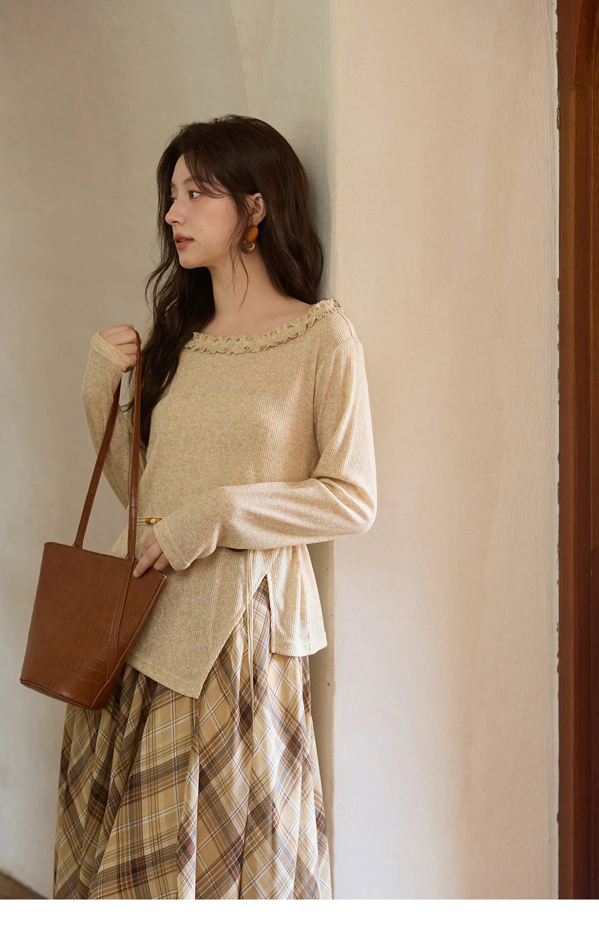 MISHOW Coffee Plaid Skirt 2025 Autumn Asymmetrical Hem Skirts Female Retro Side Zipper Commuting A-line Midi Skirt MXE42B2377