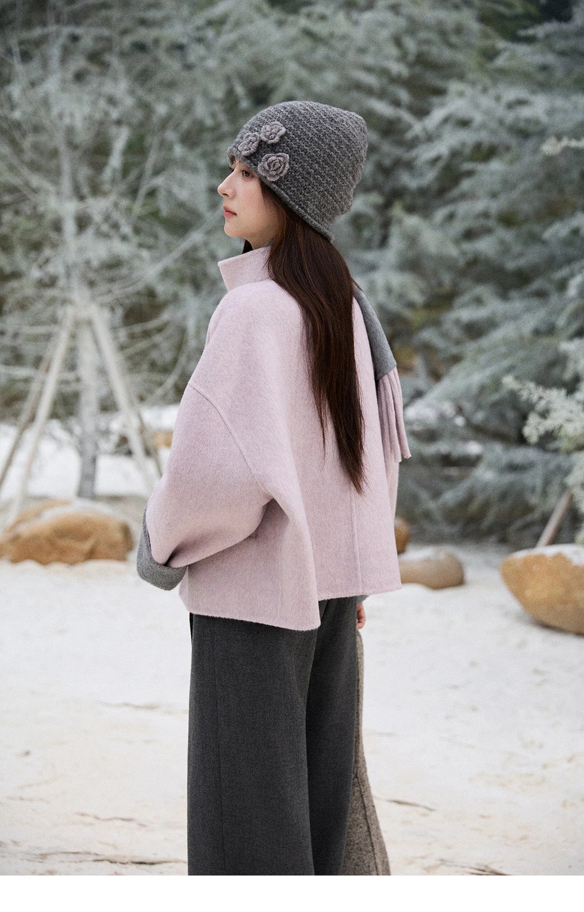 MISHOW Women's Tweed Wool Double-Faced Short Coat with Scarf 2025 Winter Loose Warm Outerwear O-neck Coat Office Lady MXE86W0977