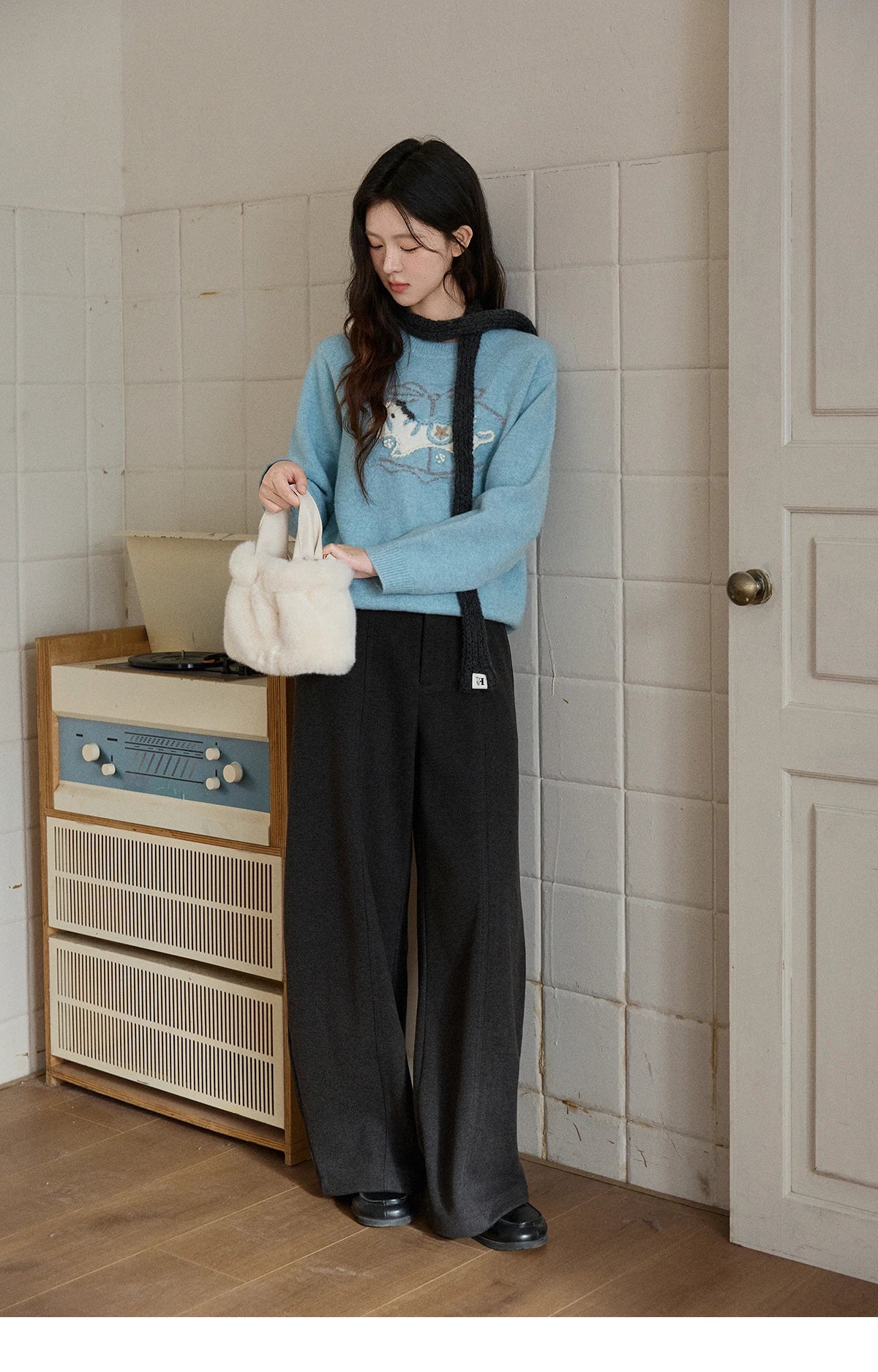 MISHOW Handmade Embroidered Jacquard Sweater for Women in Autumn Winter 2025 Thick Pony Knitted Pullover Sweaters MXE92Z2848