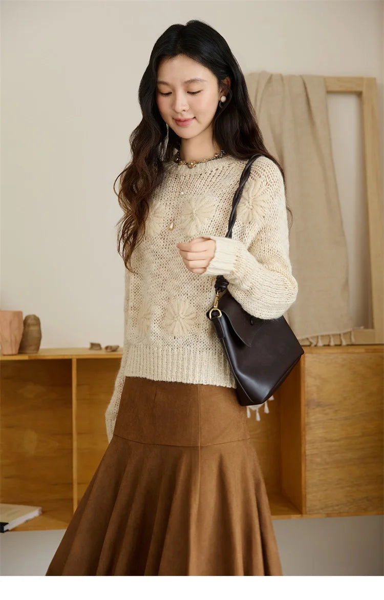 MISHOW Women's Hook Flower Wool Knitted Sweaters Autumn Apricot Wool Blend Loose Lazy Style Top Retro O-neck Sweaters MXE47Z2577