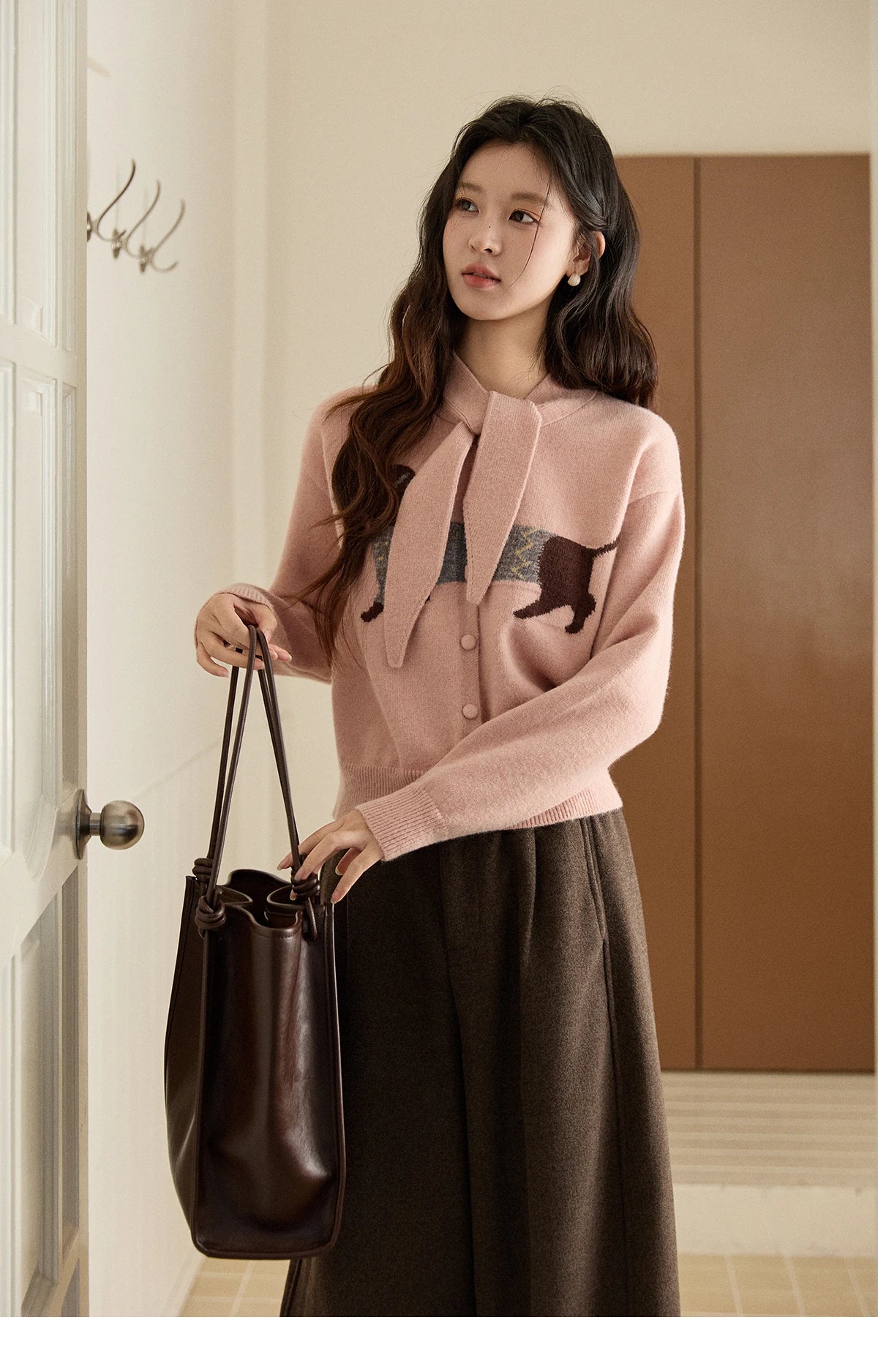 MISHOW Women's Pink Knit Cardigan 2025 Autumn Winter Dachshund Pattern Bow Collar Sweaters Single-breasted Loose Tops MXE94Z2997