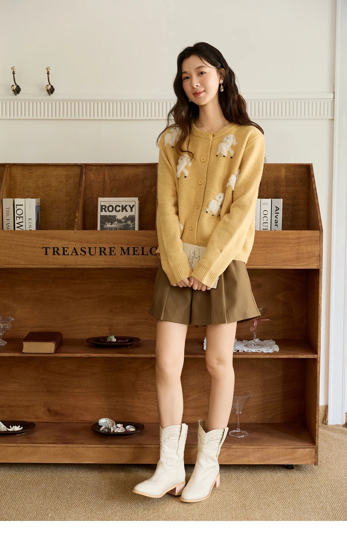 MISHOW Lamb Jacquard Knit Cardigan Women 2025 Autumn New Lambskin Round Neck Single-breasted Commuting Loose Sweater MXE48Z2571