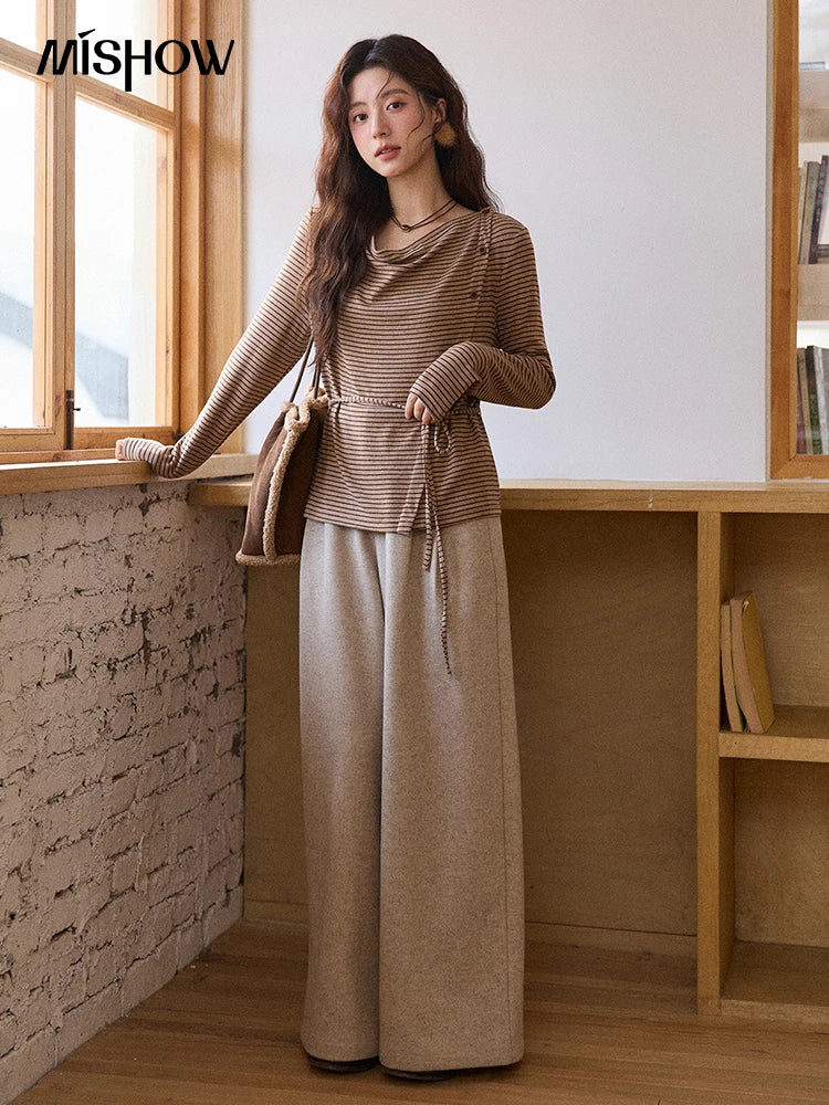 MISHOW  Women's Winter Pants 2025 Retro Trousers with Three-dimensional Pleats Pants Pocket Decoration Wide Leg Pants MXE90K1129