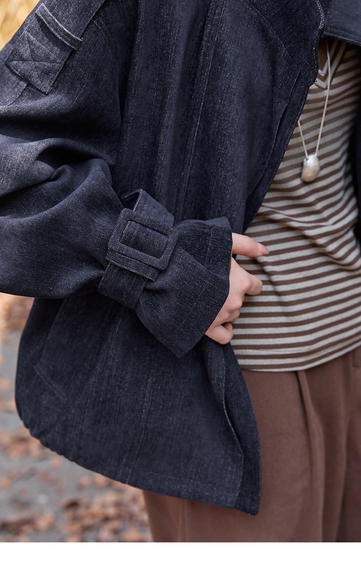 MISHOW Navy Blue Short Jacket for Women 2025 Autumn Winter Safari Style Stand Collar Epaulette Design Cuff Jacket MXE49W0901