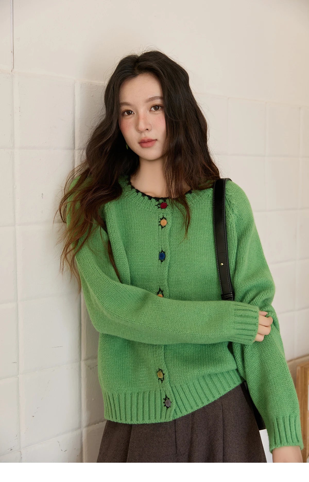 MISHOW Color Button Thickened Sweater for Women 2025 Winter Minimalist Loose Crew Neck Long Sleeves Cardigan Ladies MXE88Z2688