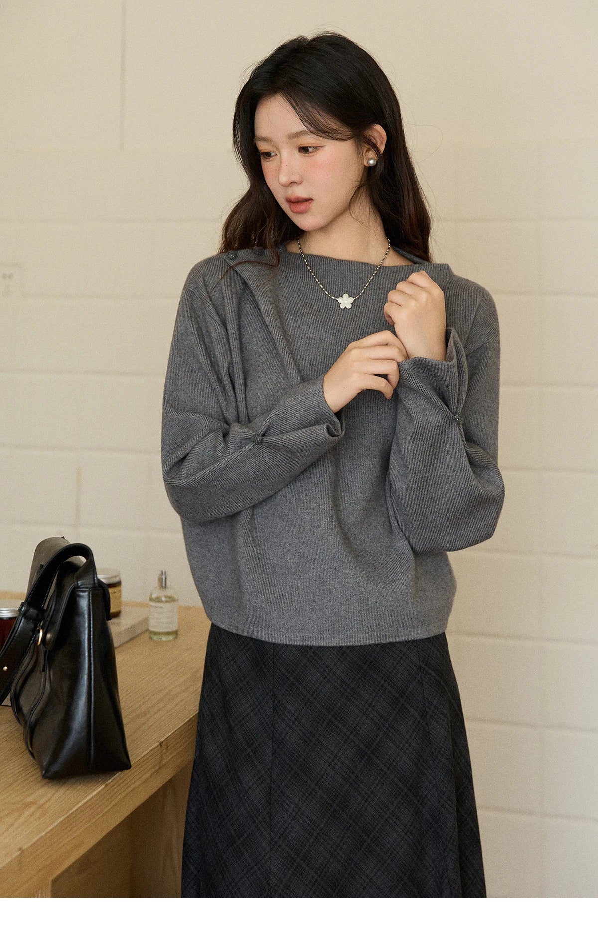 MISHOW Woman Gray Top 2025 Autumn French-style Diagonal Placket Knit Sweater Casual High-end Loose Pullover Woman MXE86Z2744