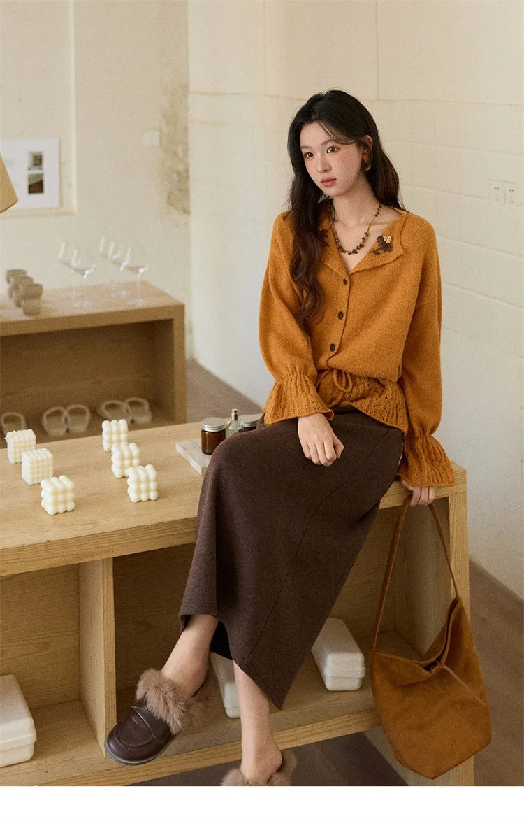 MISHOW Orange Cardigan Women 2025 Winter Retro Openwork Crochet Pattern Knit Top Loose Warm Flared Sleeves Sweater MXE87Z2685