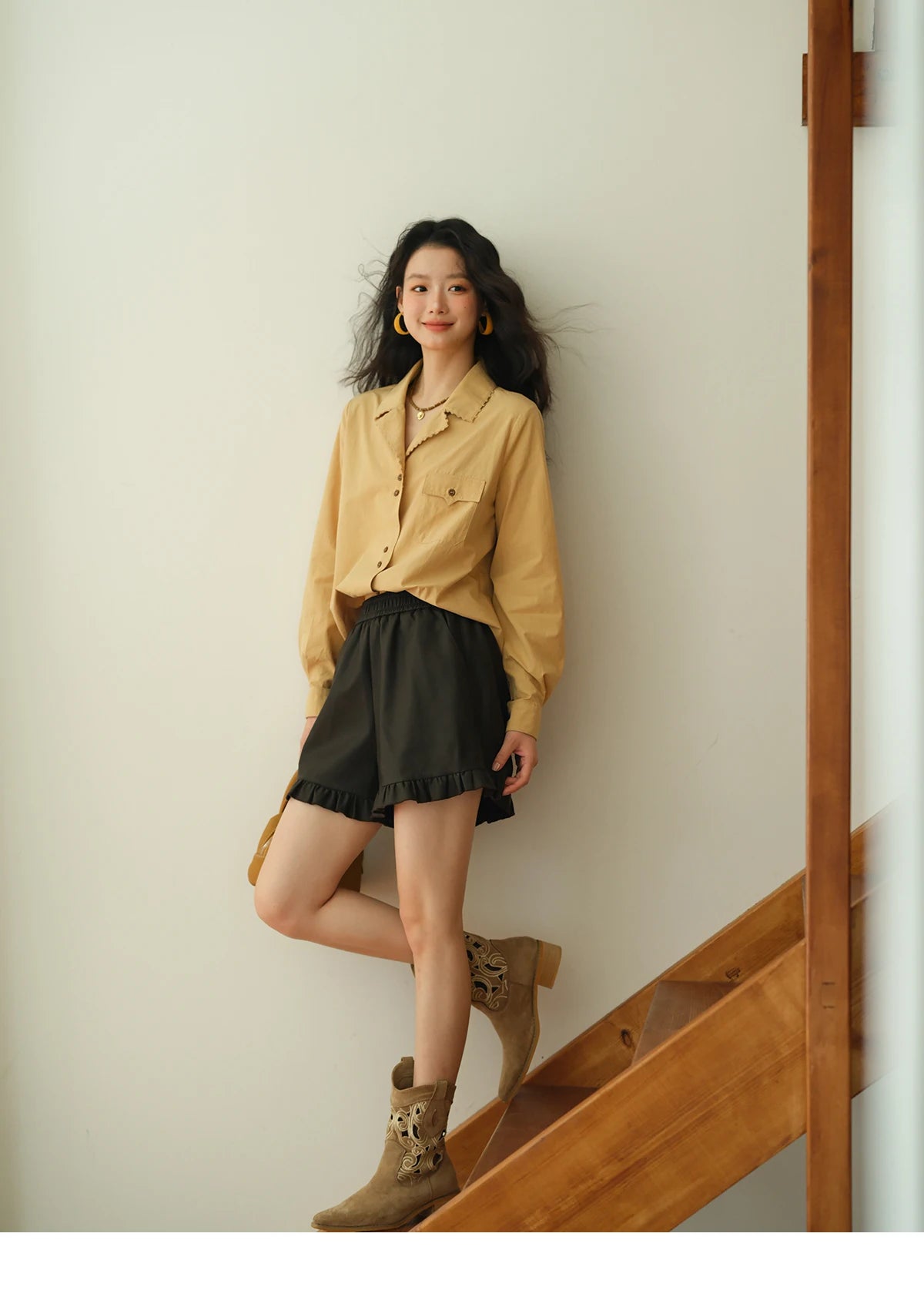 MISHOW Women's Retro Yellow Lapel Cotton Shirt 2025 Autumn Loose Casual Top Contrasting Button with Pocket Shirts MXE41C2356