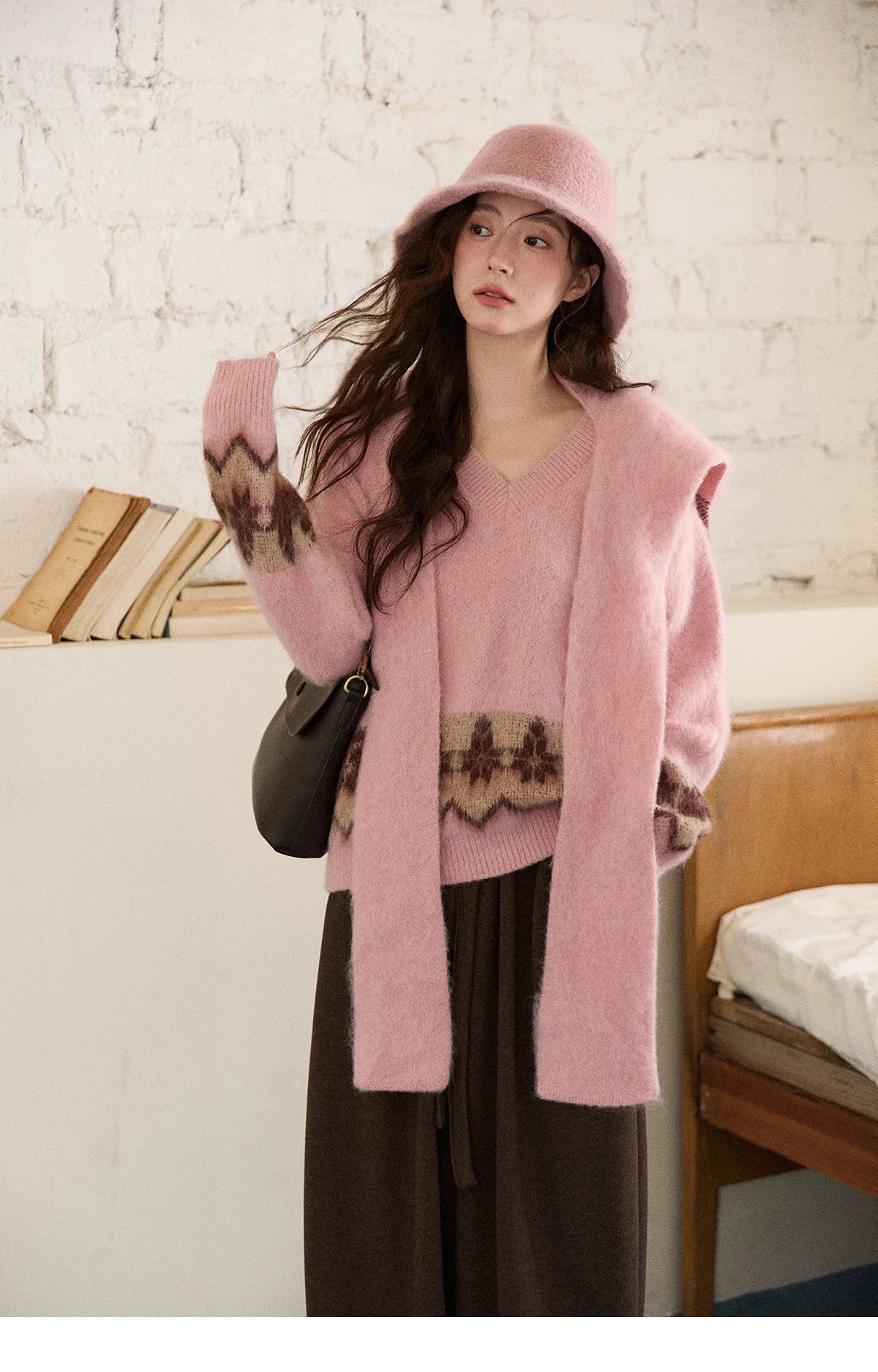 MISHOW Jacquard Pullovers for Women 2025 Winter Fashion Retro Geometric Pattern V-Neck Knitted Sweater with Shawl MXE86Z2654