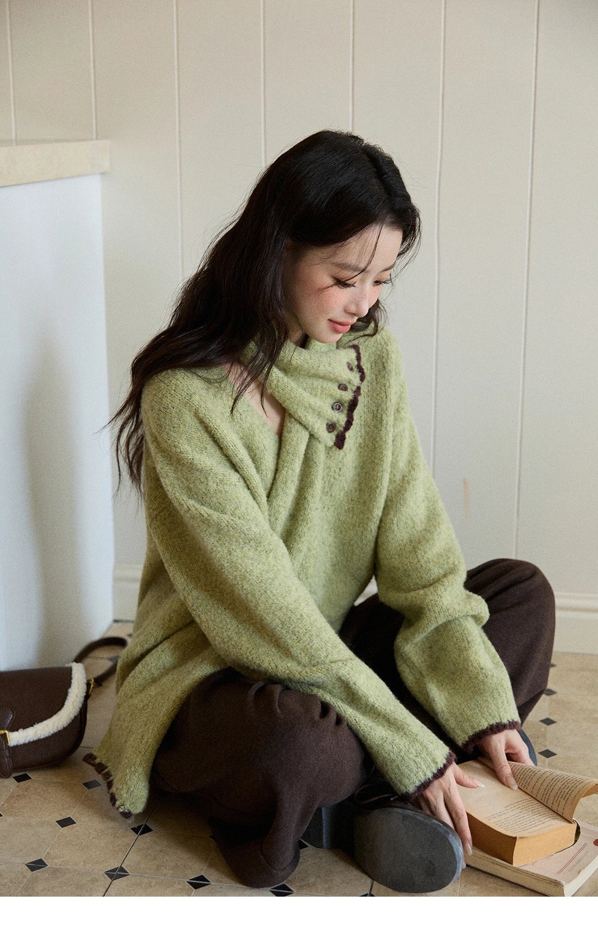 MISHOW Woman Green Detachable Scarf Sweater 2025 Winter Fashion V-neck Long Sleeves Thick Knit Pullovers Casual Top MXE90Z2791