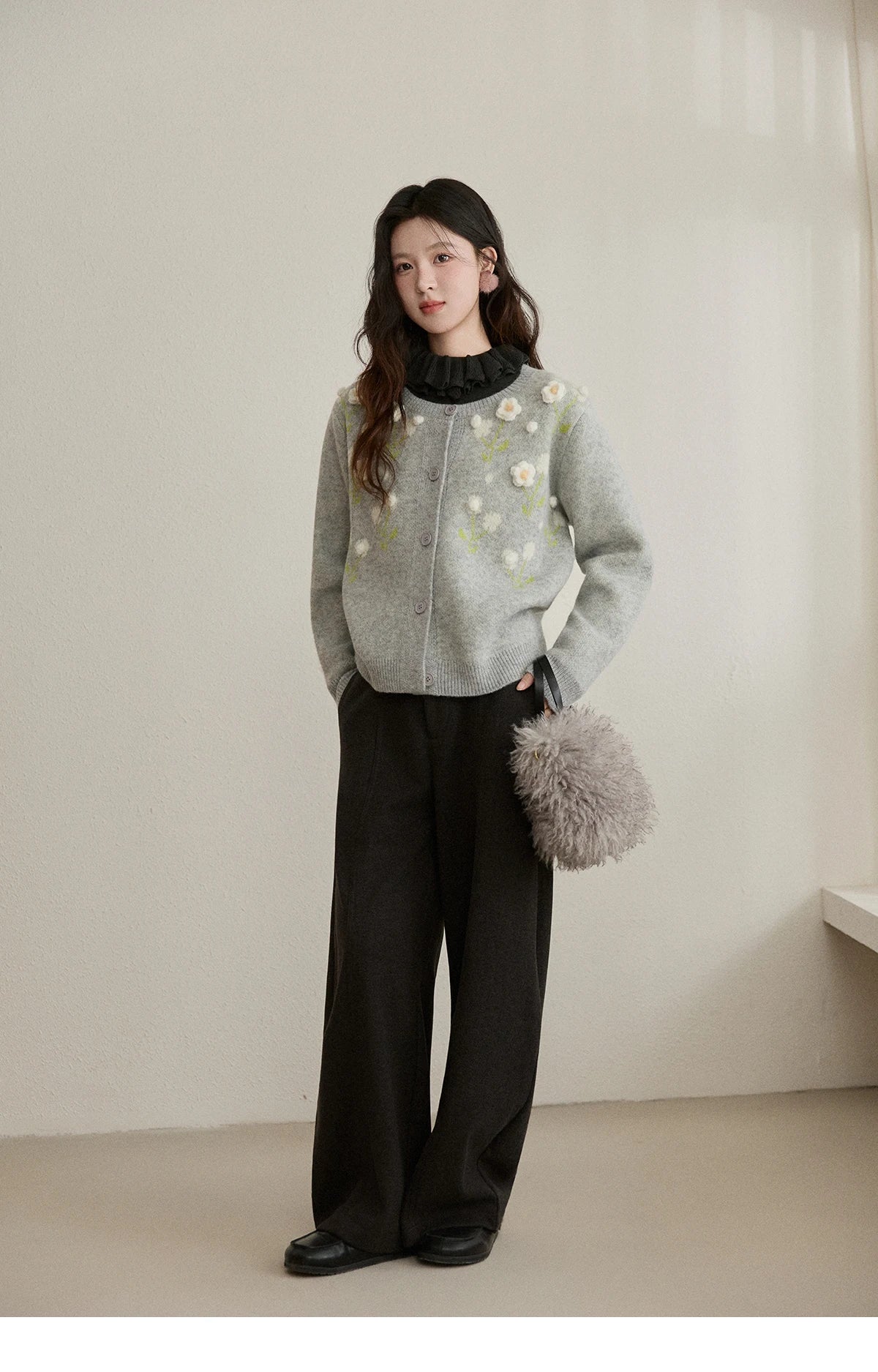 MISHOW Women's Gray Knitted Cardigan 2025 Winter Flower Embroidery Round Collar Single-breasted Warm Slim Sweaters MXE91Z2836