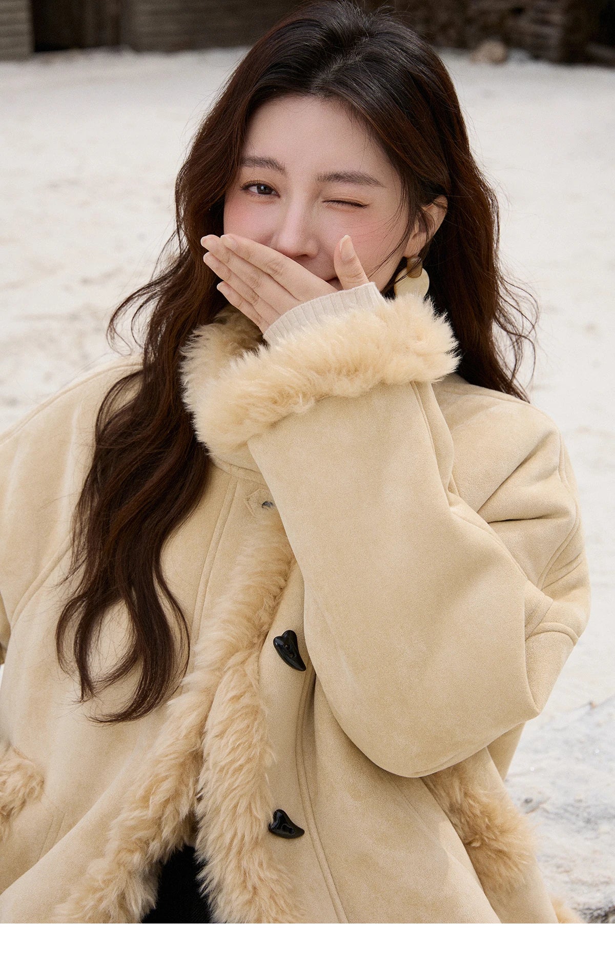 MISHOW Woman Yellow Jacket 2025 Warm Stand-up Collar Suede Coat Winter Shearling and Fur Trim Loose Thickened Coat MXE92W1017