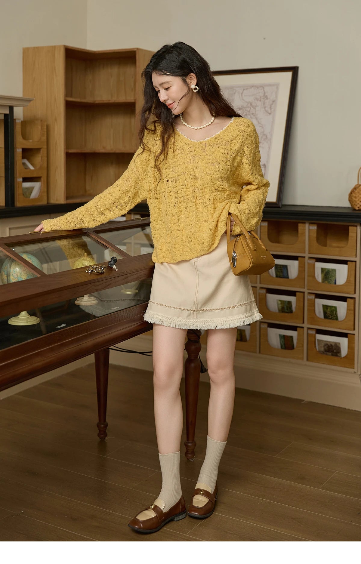 MISHOW Bamboo Loop Yarn Knitted Sweater for Women Autumn 2025 Hollow V-neck Lace Sweater Casual Solid Pullovers Tops MXE43Z1349