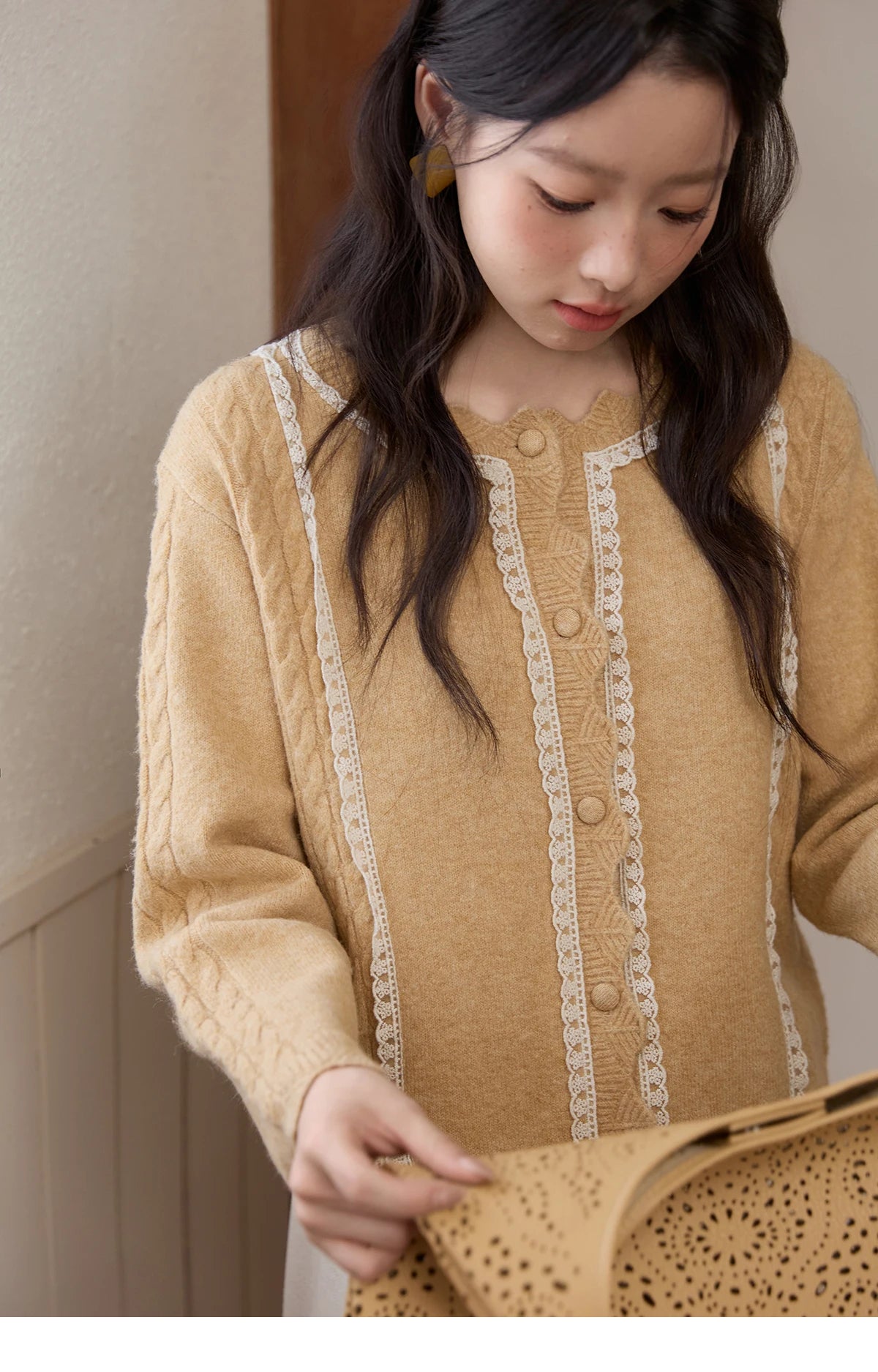 MISHOW Yellow Knitted Cardigan Ladies 2025 New Sweet Lace Stitching Cable Sweater Commute Women's Autumn Cardigan MXE51Z2546