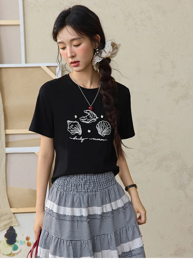 MISHOW Women's Shell Embroidered T-shirt 2025 Summer Short Sleeve Cotton Blend Tops Loose Slim Round Neck Casual Tees MXE34T0570