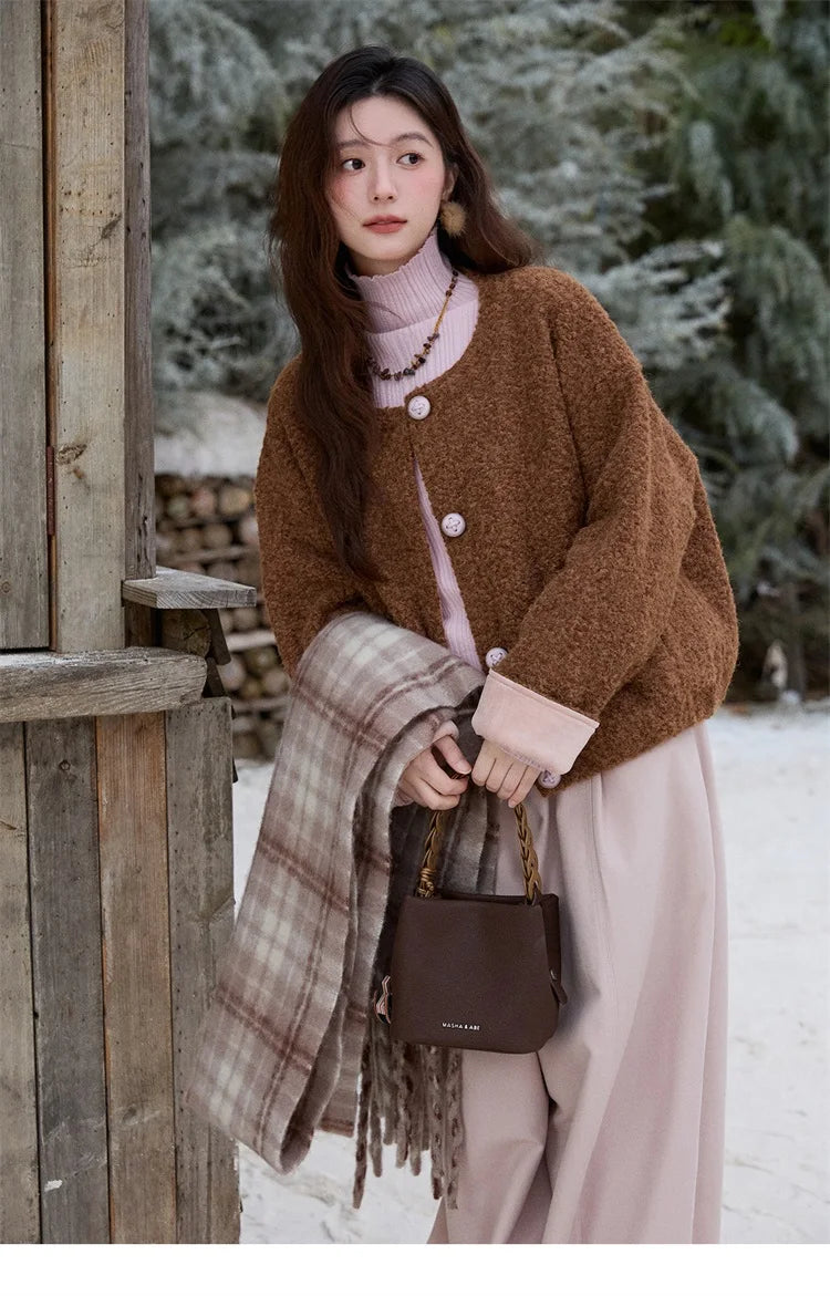 MISHOW Women's Brown Jacket 2025 Winter Retro Warm Round Neck Wool Quilted Coat Commute Short Loose Thick Coat Woman MXE87W0935