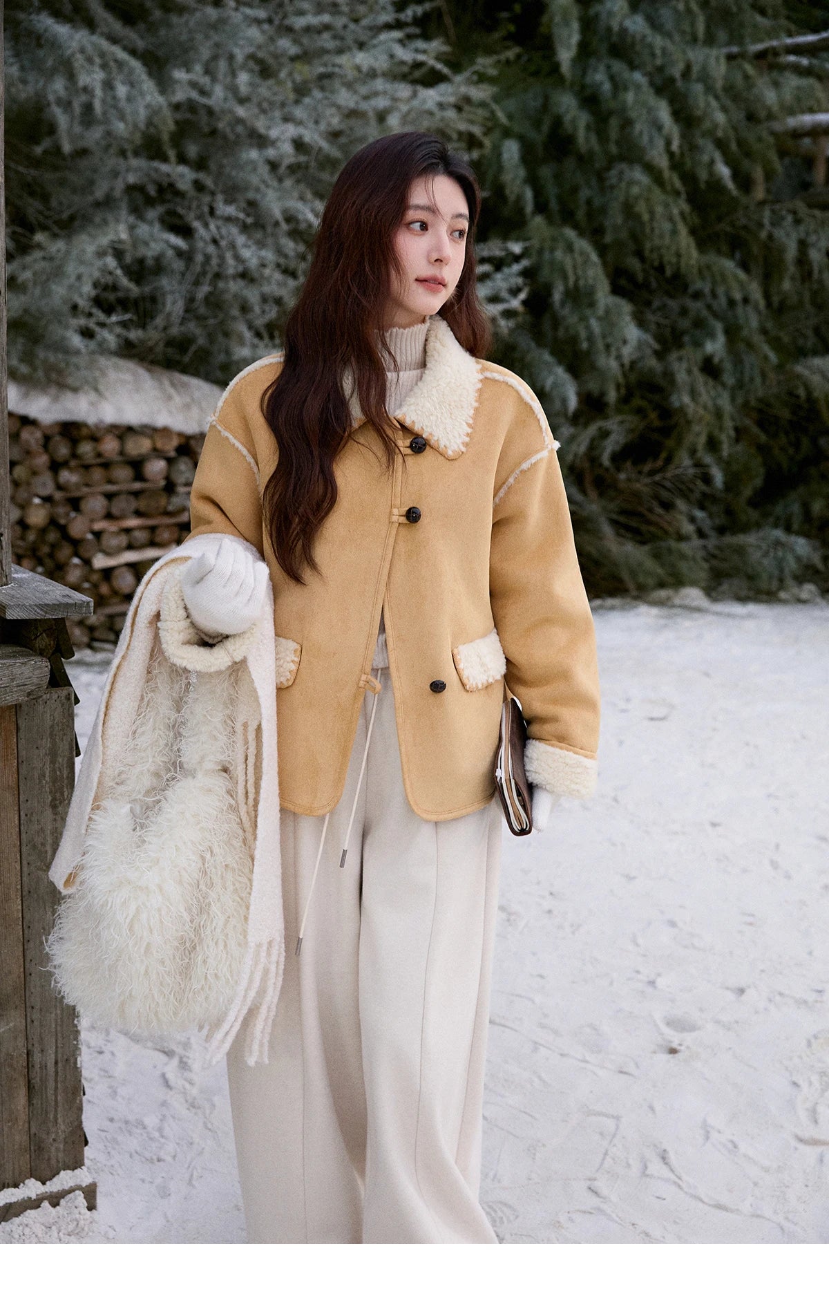 MISHOW Yellow Thickened Fur Integrated Suede Jacket for Women Winter 2025 Lapel Loose Warm Imitation Lamb Fur Jacket MXE92W1016