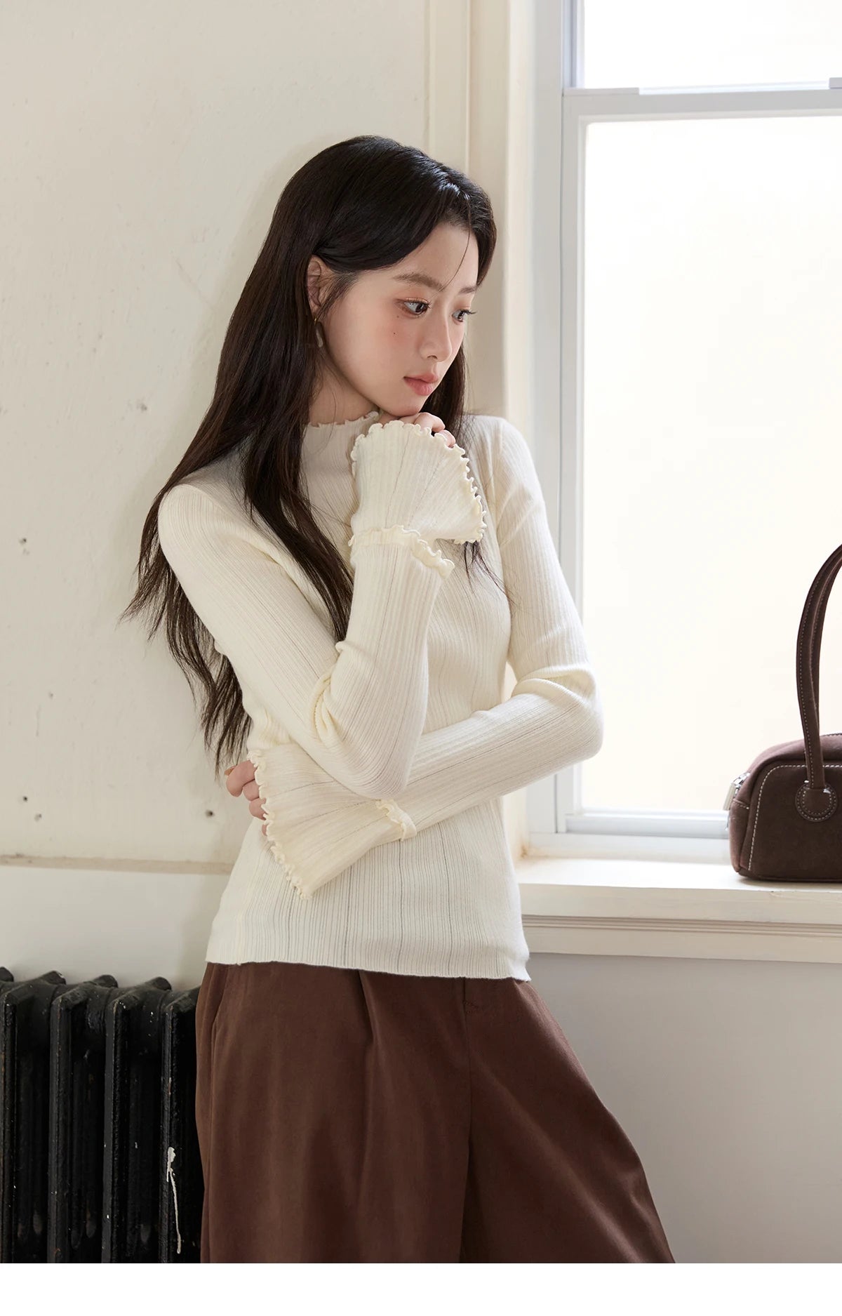 MISHOW Women's Long Sleeve Top 2025 Autumn New Casual Solid Turtleneck Slim Knit Wood Ear Edge Trumpet Sleeve Top MXE51Z2552