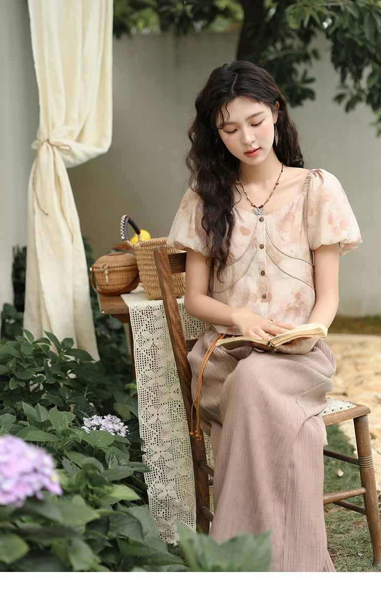 MISHOW Women's Contrast Halo Printing Blouses 2024 Summer French Retro Square Tops Female Puff Sleeve Button Blouse MXD30X1562