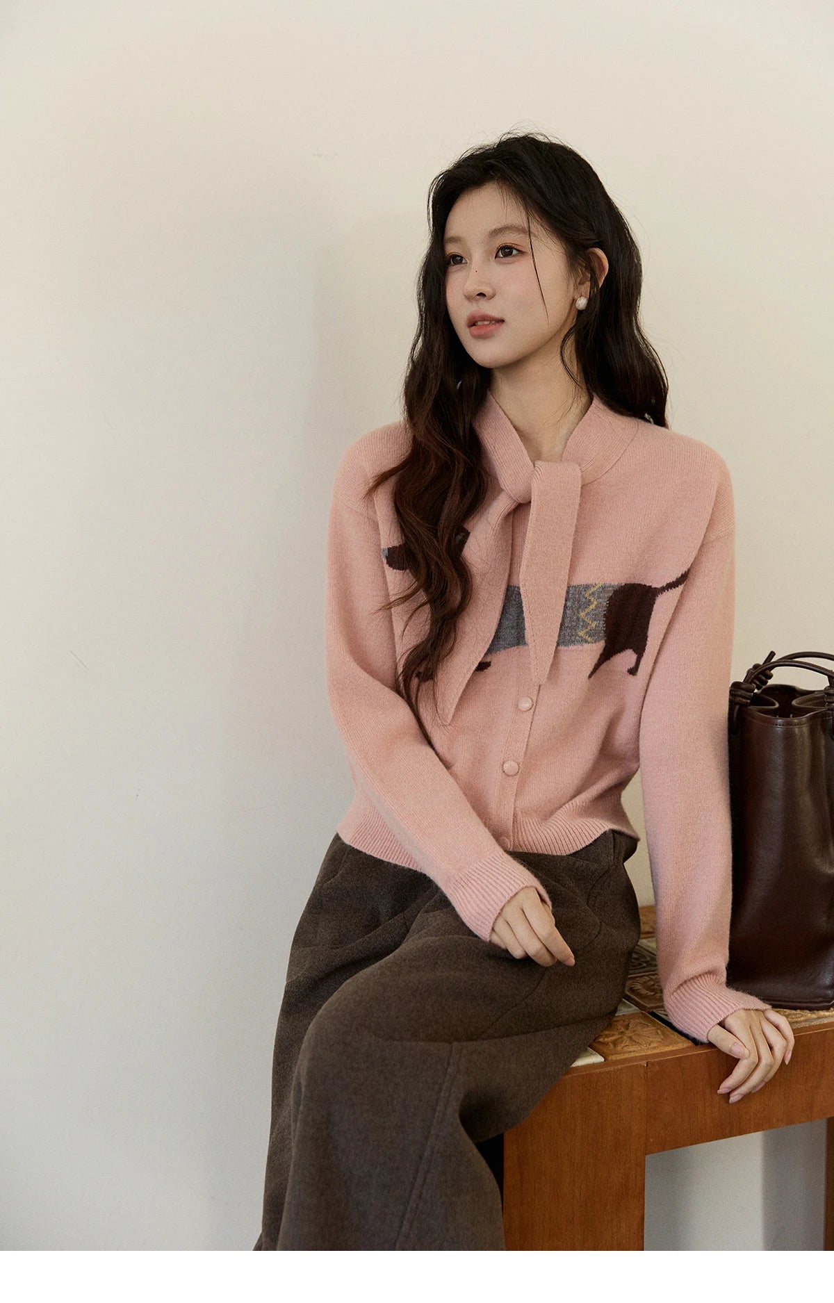 MISHOW Women's Pink Knit Cardigan 2025 Autumn Winter Dachshund Pattern Bow Collar Sweaters Single-breasted Loose Tops MXE94Z2997