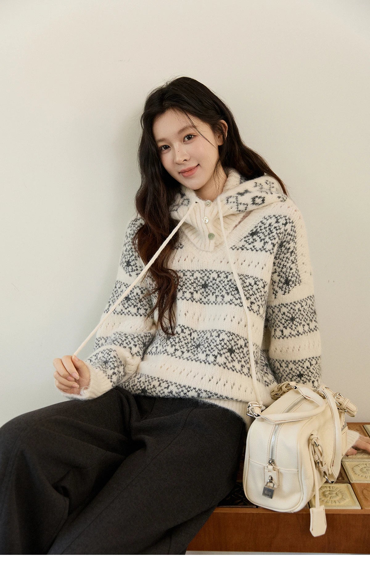 MISHOW Women's Fair Isle Knitted Sweater 2025 Winter V-neck Wool Blend Casual Tops Removable Hood Warm Loose Sweaters MXE94Z2979