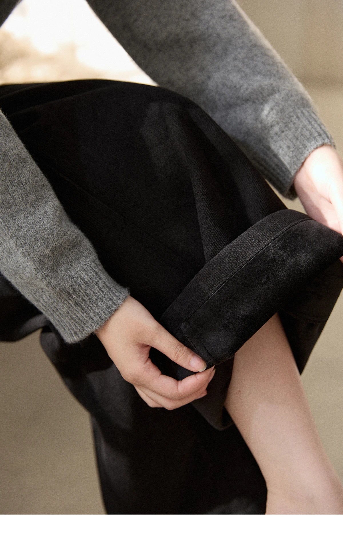 MISHOW Corduroy Straight Leg Pants for Women 2025 Winter Silver Fox Velvet Commuter Trousers Solid Casual Warm Pants MXE91K1125