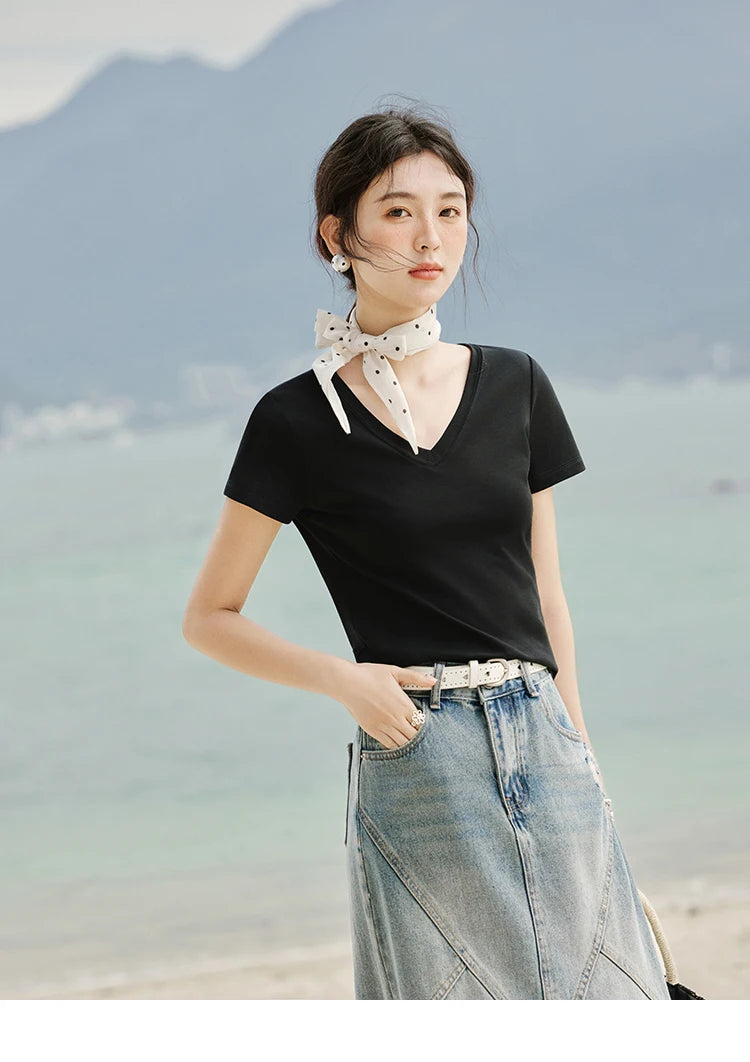 MISHOW Cotton Casual T-shirts Women New 2025 Short Sleeve V-neck Solid Versatile Shirt Female Fashion Basic Tops Lady MXE33T0519