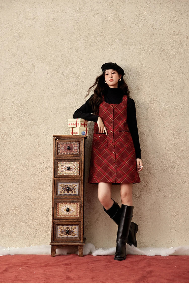 MISHOW Plaid Dress for Women Winter 2024 Contrasting Color Square Neck Plaid Dresses Woolen Sleeveless Vest Dress MXD58L2078