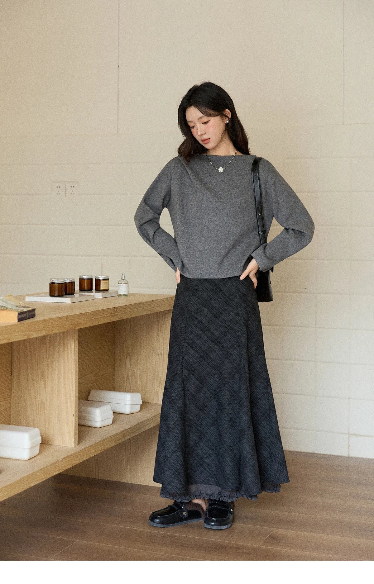 MISHOW Woman Gray Top 2025 Autumn French-style Diagonal Placket Knit Sweater Casual High-end Loose Pullover Woman MXE86Z2744