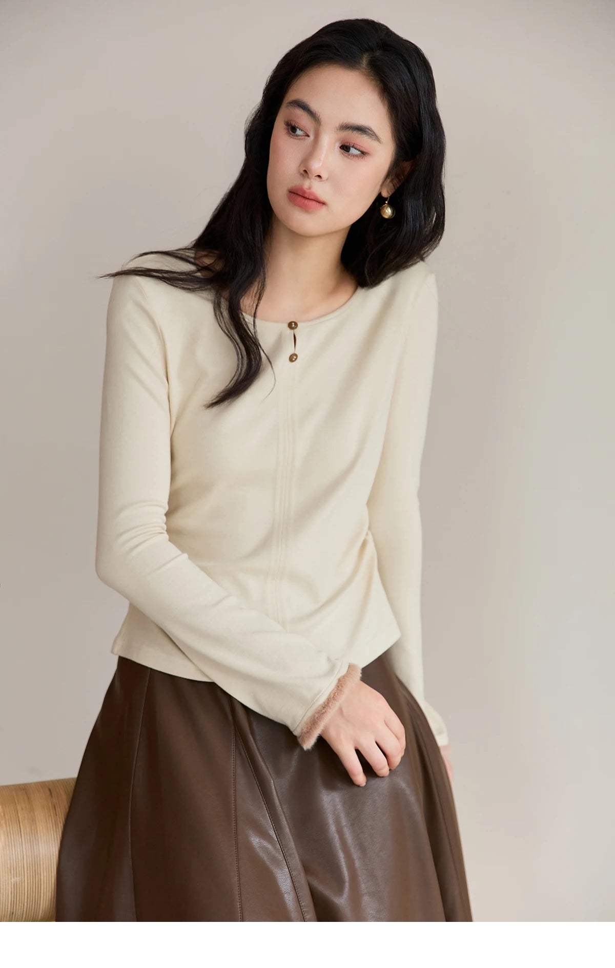 MISHOW Woman Sweaters 2025 Autumn Winter Apricot Brushed Knitted Bottoming Pullovers Pleated Design Casual Loose Top MXE48Z2517