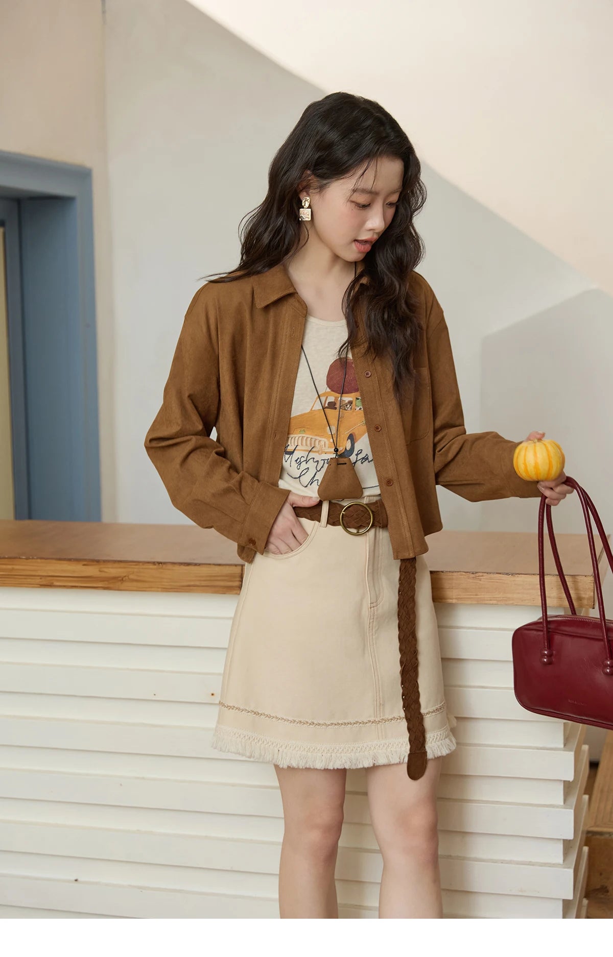 MISHOW Autumn Women's Jacket Retro Turn Down Collar Short Jacket Dropped Patch Pocket Casual Outerwear with Pendant MXE45C2413