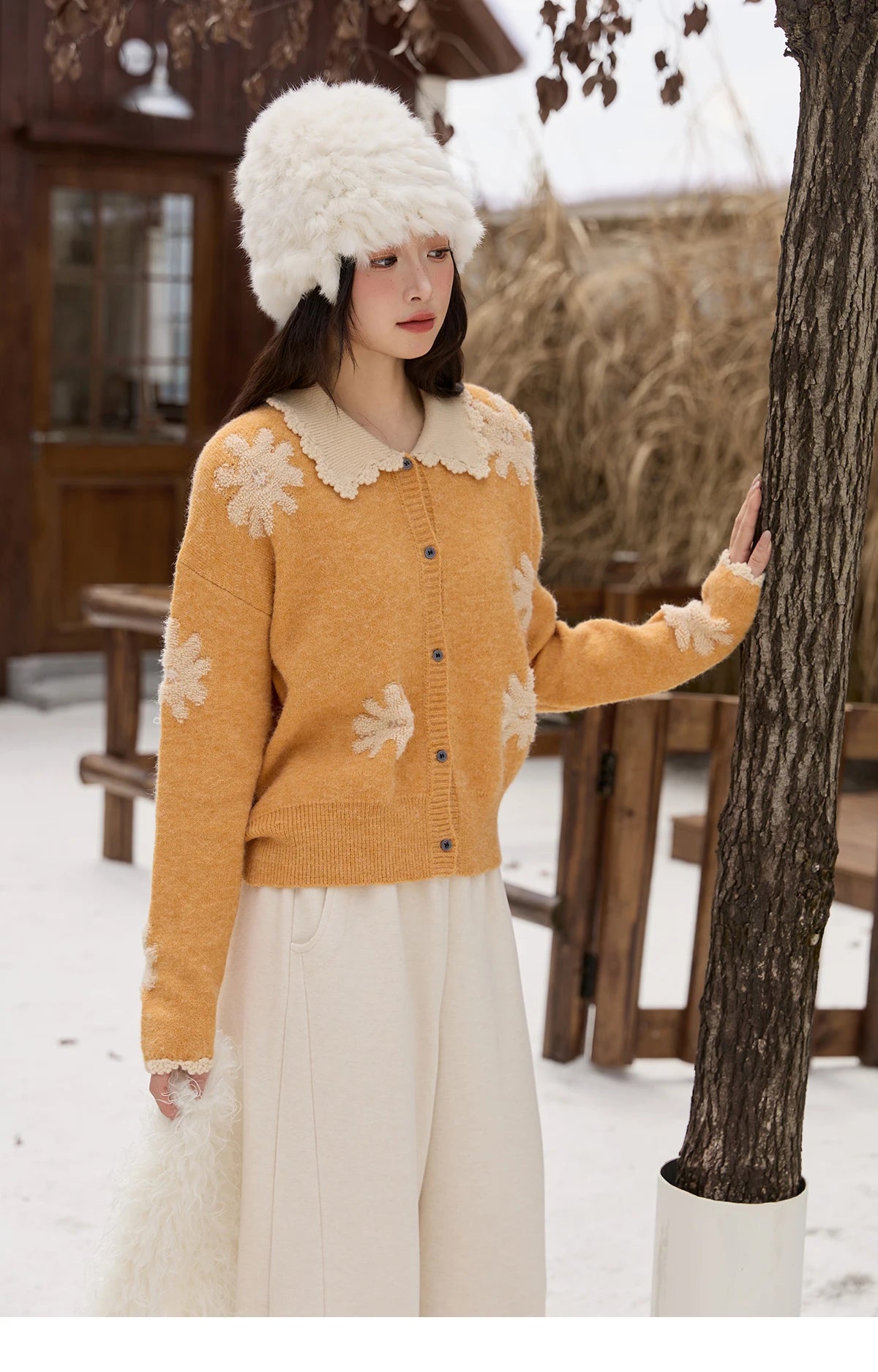 MISHOW Yellow Retro Jacquard Cardigan Women 2025 Autumn Winter Lazy Style Turn-down Collar Loose Sweater Office Lady MXE88Z2691